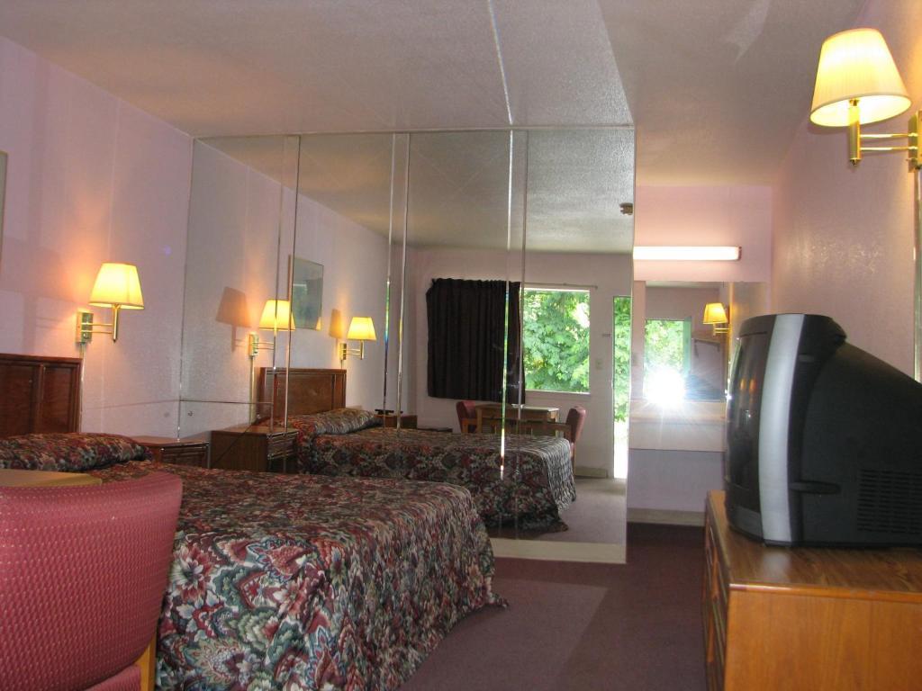מרטינסוויל Deluxe Inn חדר תמונה